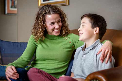 A mother and her child after the online course for parents with troubled teens